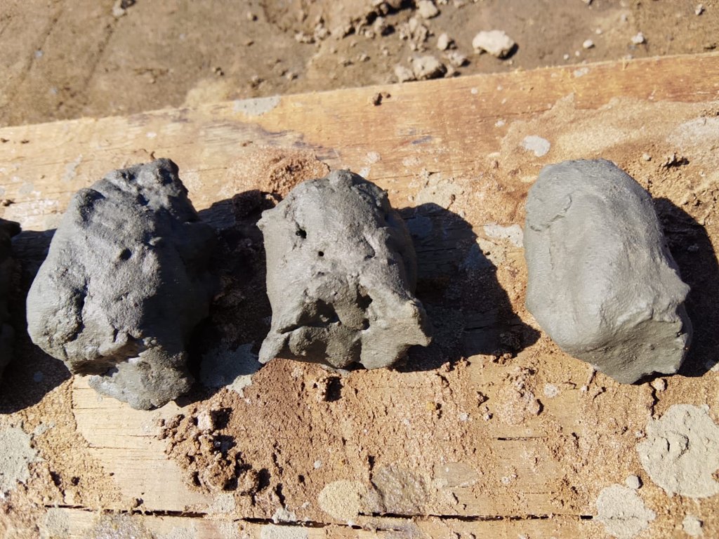 Amostras de argila mole do SPT em sondagem da NEV Geotecnia em Paranaguá (PR), ago/2026